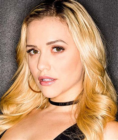 ella malkova|Pornstar Mia Malkova reveals the ins and outs of the adult film.